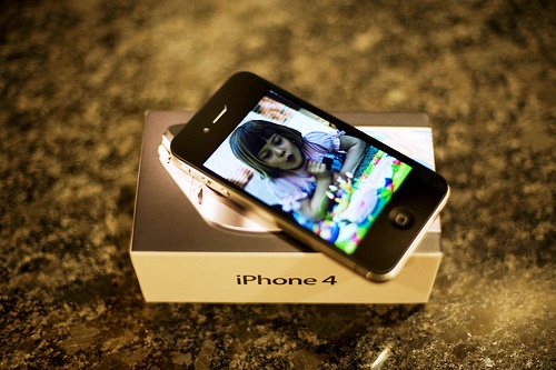 iPhone 4: Apple aggiorna i termini e condizioni di vendita, se non ti piace puoi restituirlo 1
