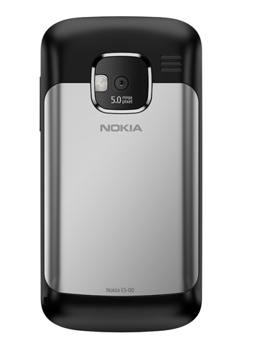 Nokia E5: Nuovo terminale che permette l'accesso alla messaggistica e ai social network a soli 249 Euro 2
