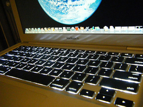 La prossima settimana MacBook Air più veloci con tastiera retro illuminata e hard disk da 125/228 Gb 2