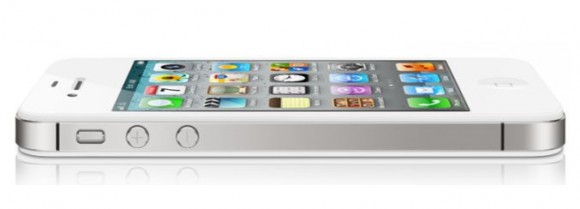 Gli ingegneri di Apple contattano gli utenti per avere informazioni sulla durata della batteria dell'iPhone 4S 1