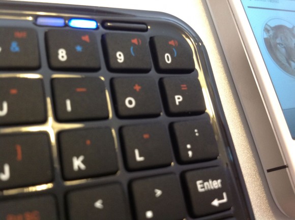 Mini Bluetooth Keyboard per iPhone e iPad 1