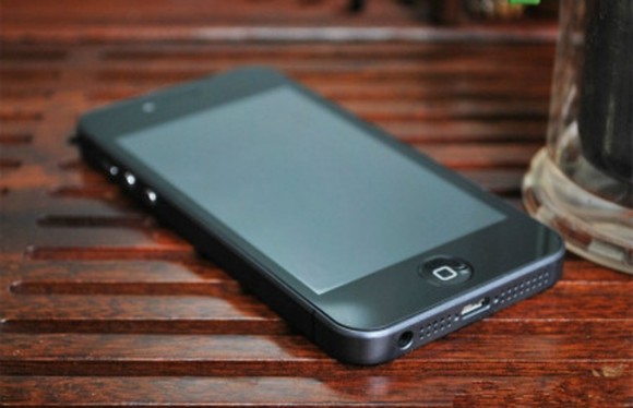 iPhone 5, il tarocco cinese si chiama Goophone i5 e ha Android. Ma può essere un'ipotesi veritiera del futuro iDesign? 1