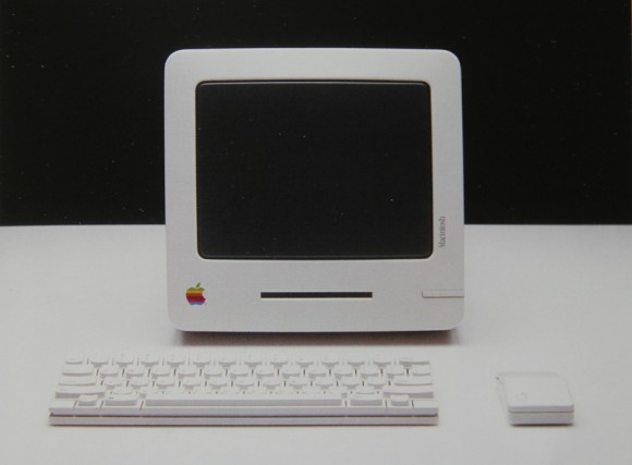 MacPhone, il telefono, tablet e touchscreen Apple del 1985. Ma c'è anche il Baby Mac, il Macintosh Studies e la Flat Screen Workstation 3