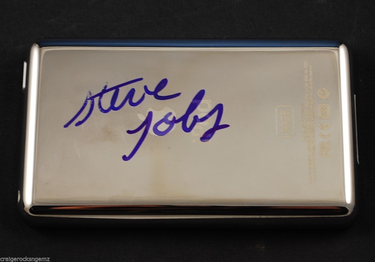 iPod autografato da Steve Jobs