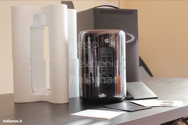 Apple-MacPro-Black-Italiamac-004