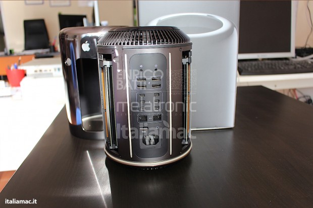 Apple-MacPro-Black-Italiamac-008