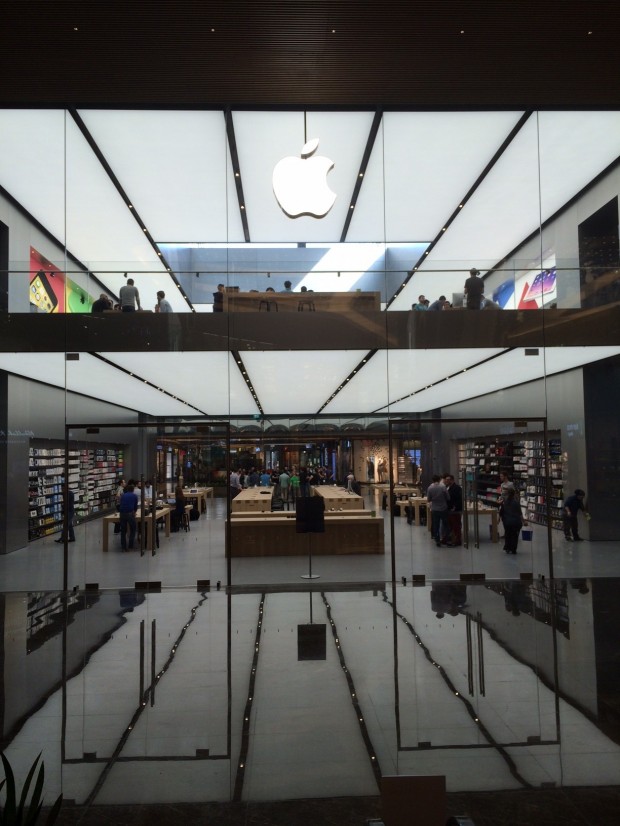 apple-store-Istanbul-01
