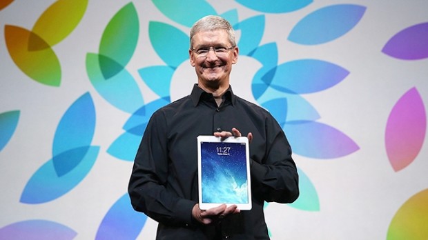 tim-cook-ipad