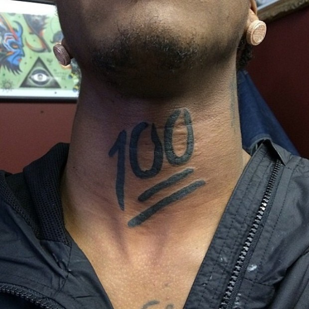 Tattoo Emoji - neck