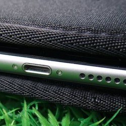 Crumpler Smart Condo 100, una cover a pochette per iPhone 6 Plus 2