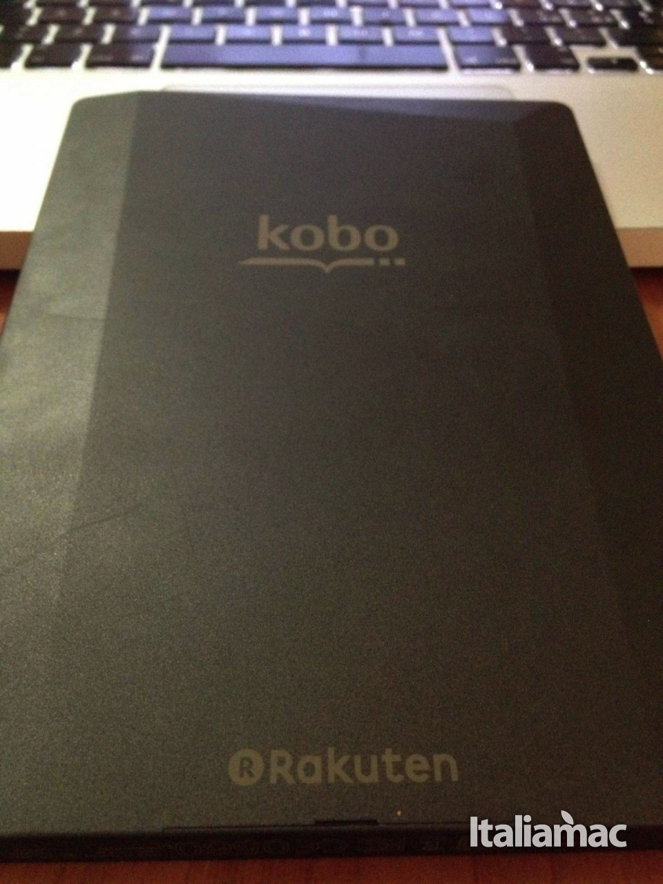 Kobo Aura H2O retro