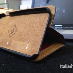 BookBook per iPhone 6, test della cover in stile libro d'epoca 3