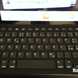 La tastiera per iPad Air che fa anche da smart cover 17