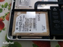 Foto istallazione SSD Crucial M500 su un MacBook Pro 3