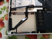 Foto istallazione SSD Crucial M500 su un MacBook Pro 7