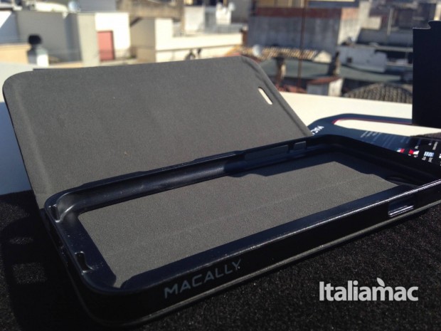 Macally Slim folio case aperto