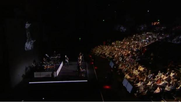 I OneRepublic suonano a sorpresa tre loro pezzi all'evento Apple 2