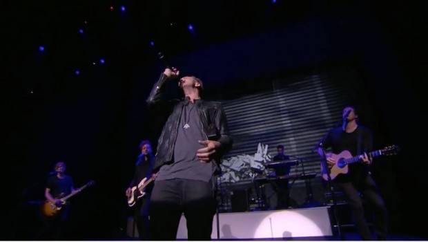 I OneRepublic suonano a sorpresa tre loro pezzi all'evento Apple 6