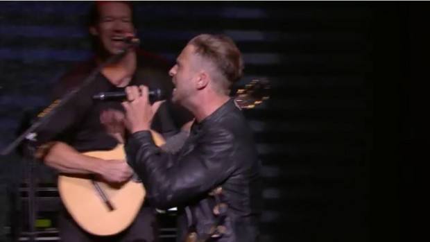 I OneRepublic suonano a sorpresa tre loro pezzi all'evento Apple 8