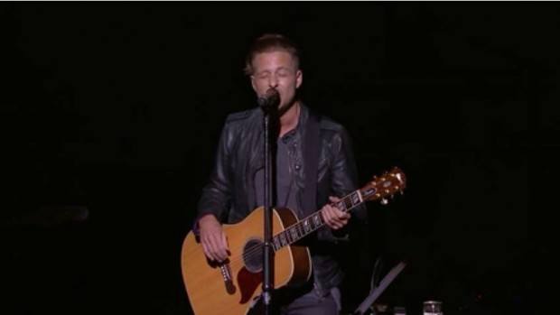 I OneRepublic suonano a sorpresa tre loro pezzi all'evento Apple 9