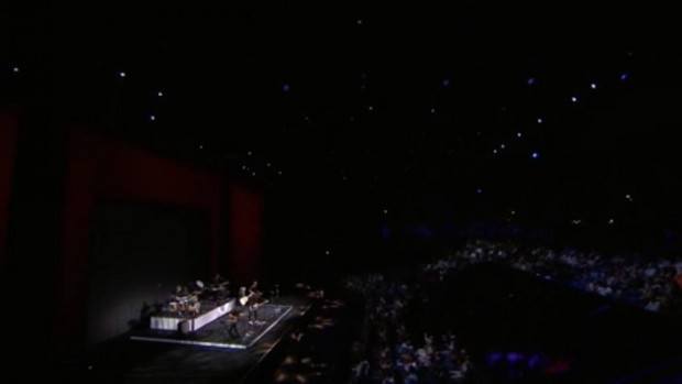 I OneRepublic suonano a sorpresa tre loro pezzi all'evento Apple 16