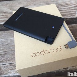 Power bank ultra sottile Dodocool da 2500mAh per iPhone 8