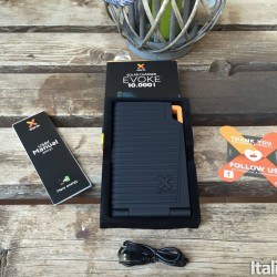 Evoke Solar Charger: Il caricabatterie con pannelli solari per tutti i dispositivi 1
