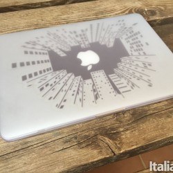 Clip On: Custodia per MacBook Pro 13" di Gecko Covers 7
