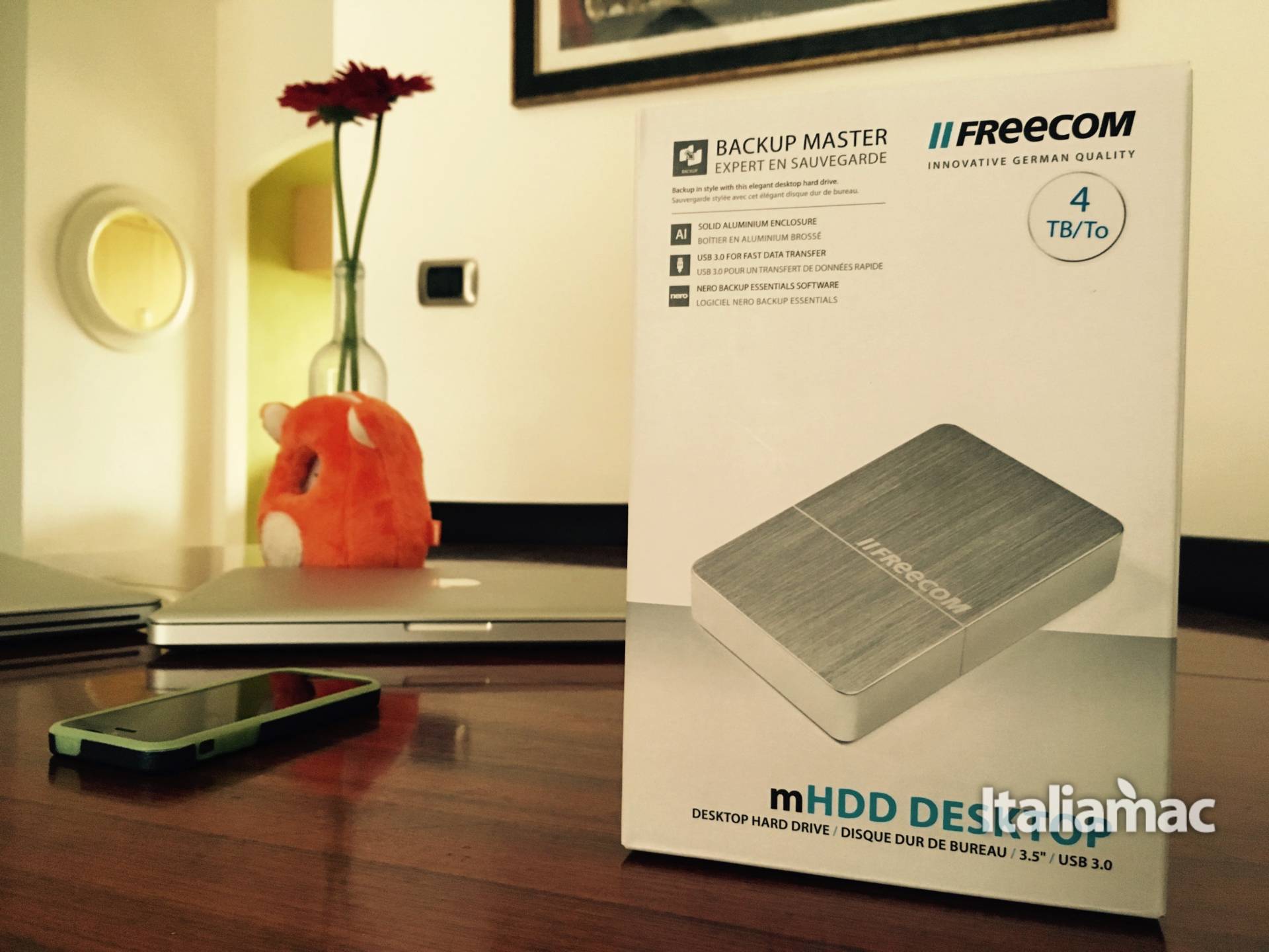 Freecom mHDD Desktop box