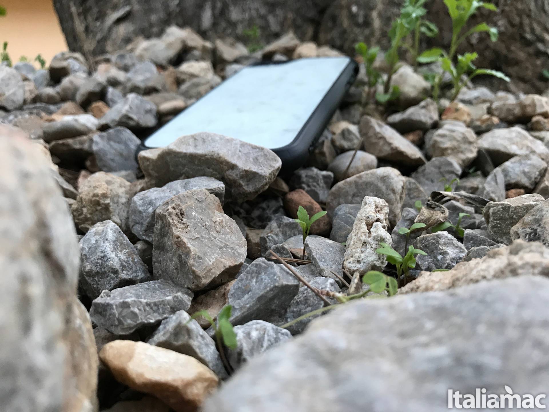 Mous Limitless: Il case per iPhone che offre protezione militare con dimensioni contenute 19