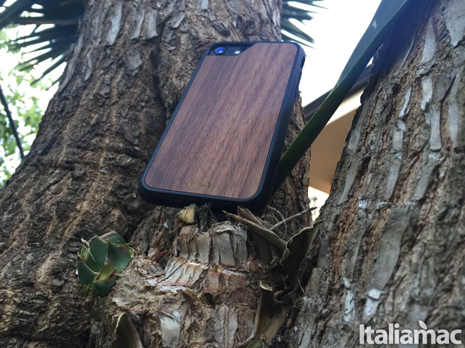 Mous Limitless: Il case per iPhone che offre protezione militare con dimensioni contenute 20