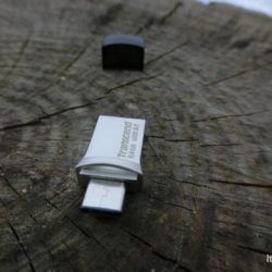 JetFlash 890S: La USB Drive con doppio connettore USB C e USB 3.0/3.1 3