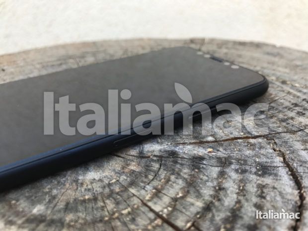 Scoop! Italiamac vi mostra iPhone 8 in anteprima! Foto e video del prototipo. 33