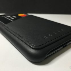 Mujjo: La custodia in vera pelle con porta carte per iPhone 7/8 12