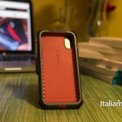 Le migliori cover per iPhone X sono quelle della serie Presidio di Speck 17