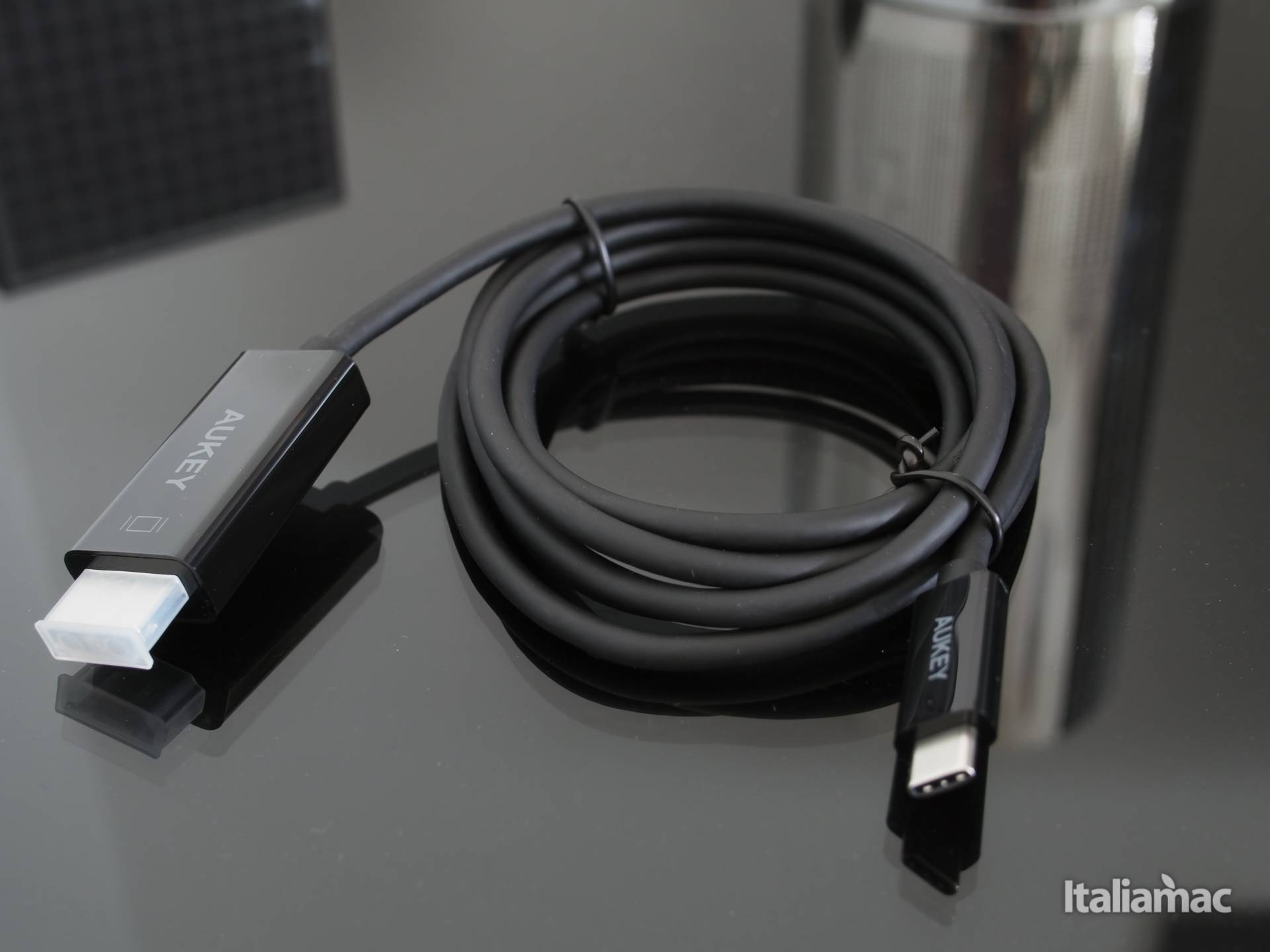 Addio adattatori c'è il cavo USB-C a HDMI 4K di Aukey 4