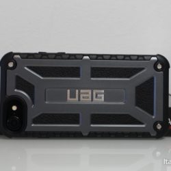 UAG Monarch: La custodia a 5 strati con certificazione militare 8