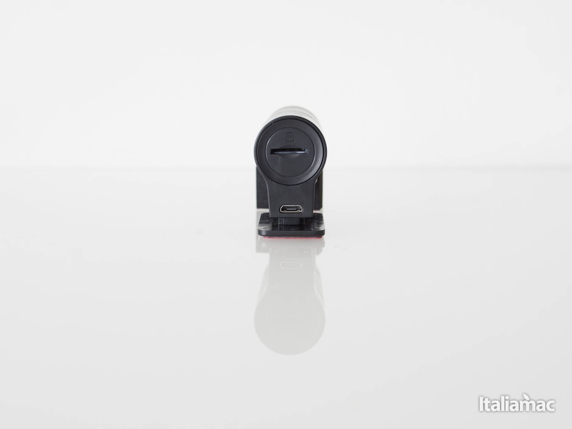 Wi-Fi Dash Cam: Telecamera per auto con controllo remoto da app 4