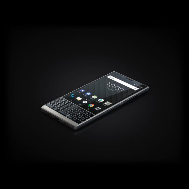 39 immagini del nuovo BlackBerry KEY2 disponibile in Italia dal 30 luglio 24