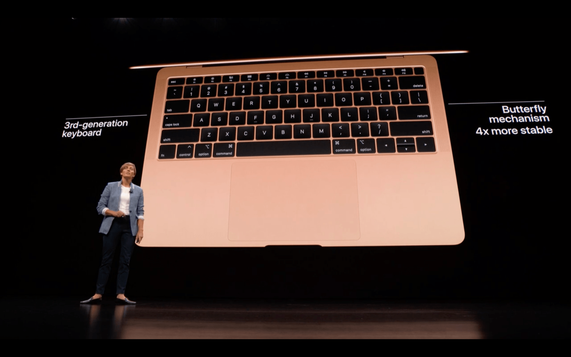 Appena presentato il nuovo MacBook Air totalmente riprogettato 5
