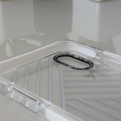 Le custodie Impact di Casetify proteggono fino a 2 metri di altezza 18