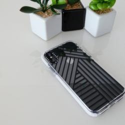 Le custodie Impact di Casetify proteggono fino a 2 metri di altezza 20