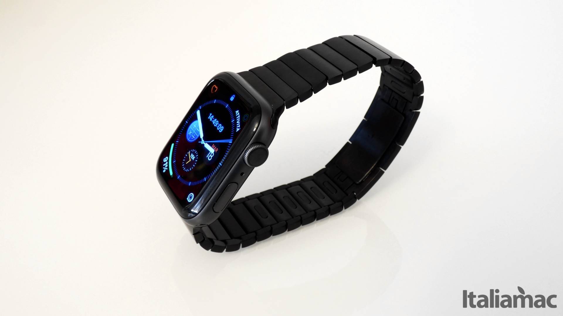 Lululook: Il bracciale a maglie in acciaio inossidabile per Apple Watch 10