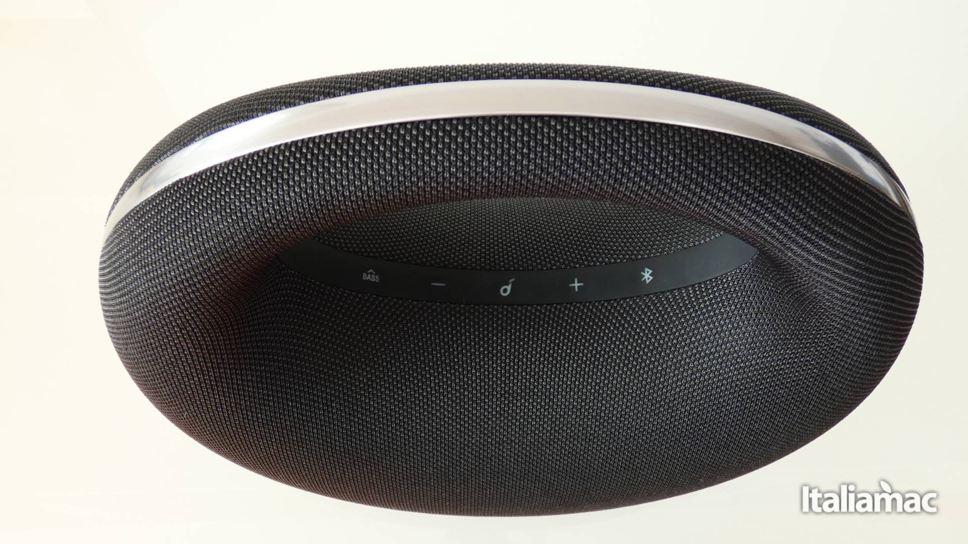 Soundcore Model Zero: L'elegante speaker portatile di Anker 9