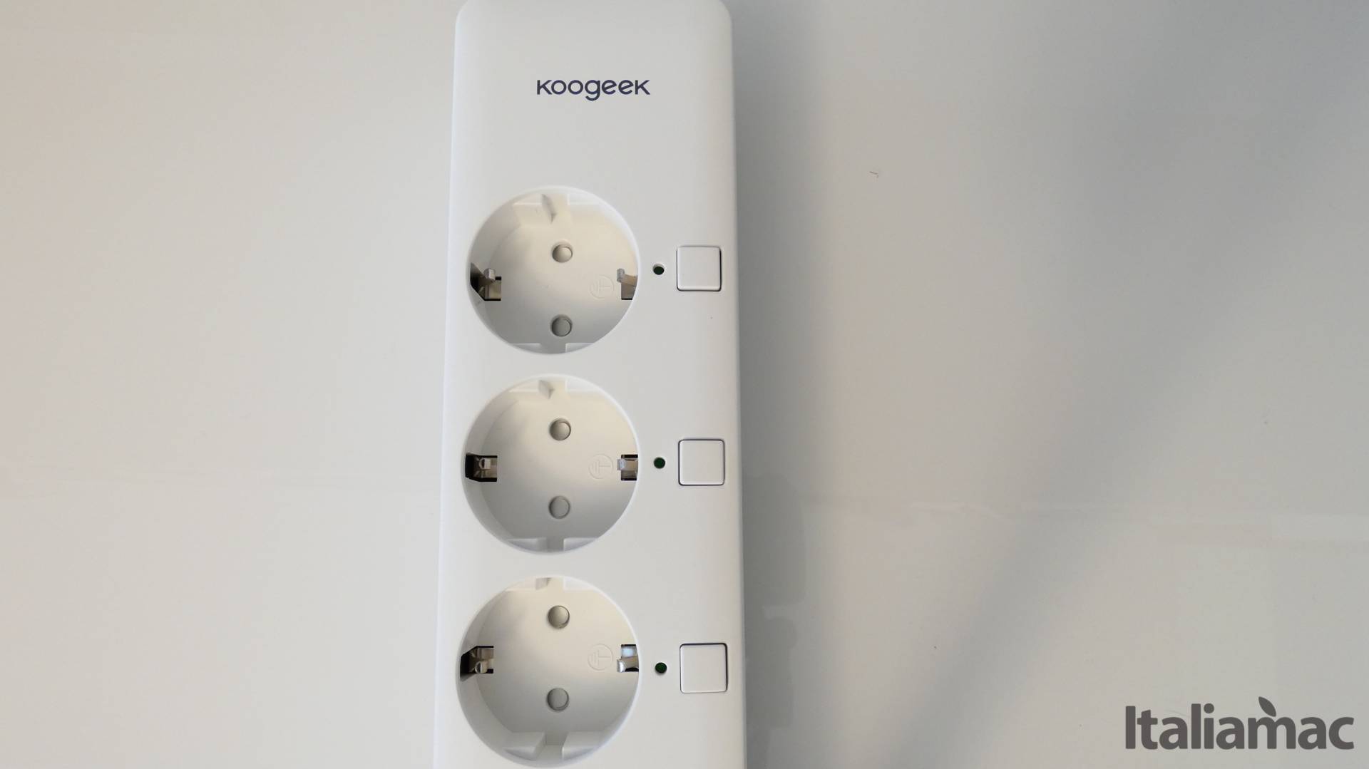 Multipresa Koogeek: La ciabatta intelligente compatibile con HomeKit 5