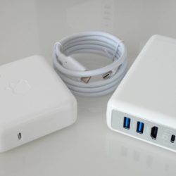 DockCase: Trasforma il caricabatterie USB-C di MacBook Pro / Air in un hub 11