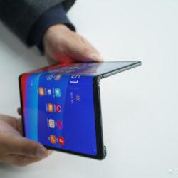 Anche Oppo pubblica immagini di un prototipo del proprio smarphone pieghevole 1