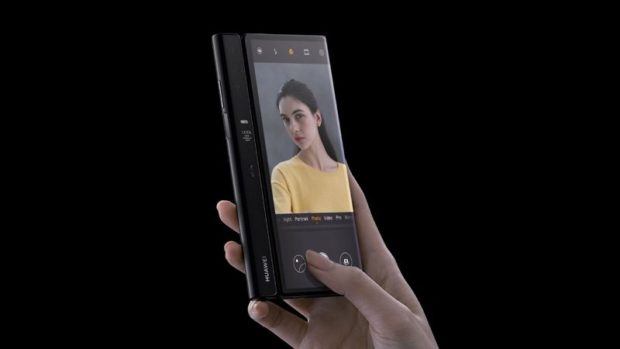 Huawei presenta lo smartphone pieghevole "Mate X" da 2,600$ per rivaleggiare Galaxy Fold di Samsung 4
