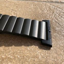 RECENSIONE: Nomad Titanium Band, un cinturino moderno ed elegante per Apple Watch 8