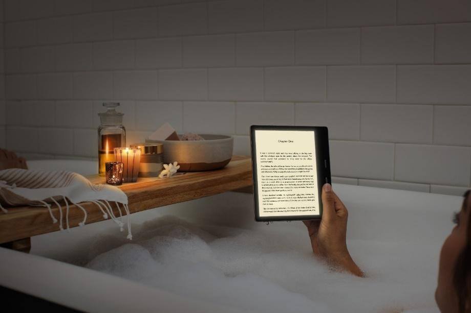 Nuovo Kindle Oasis: tonalità luce regolabile, schermo 7 pollici 2